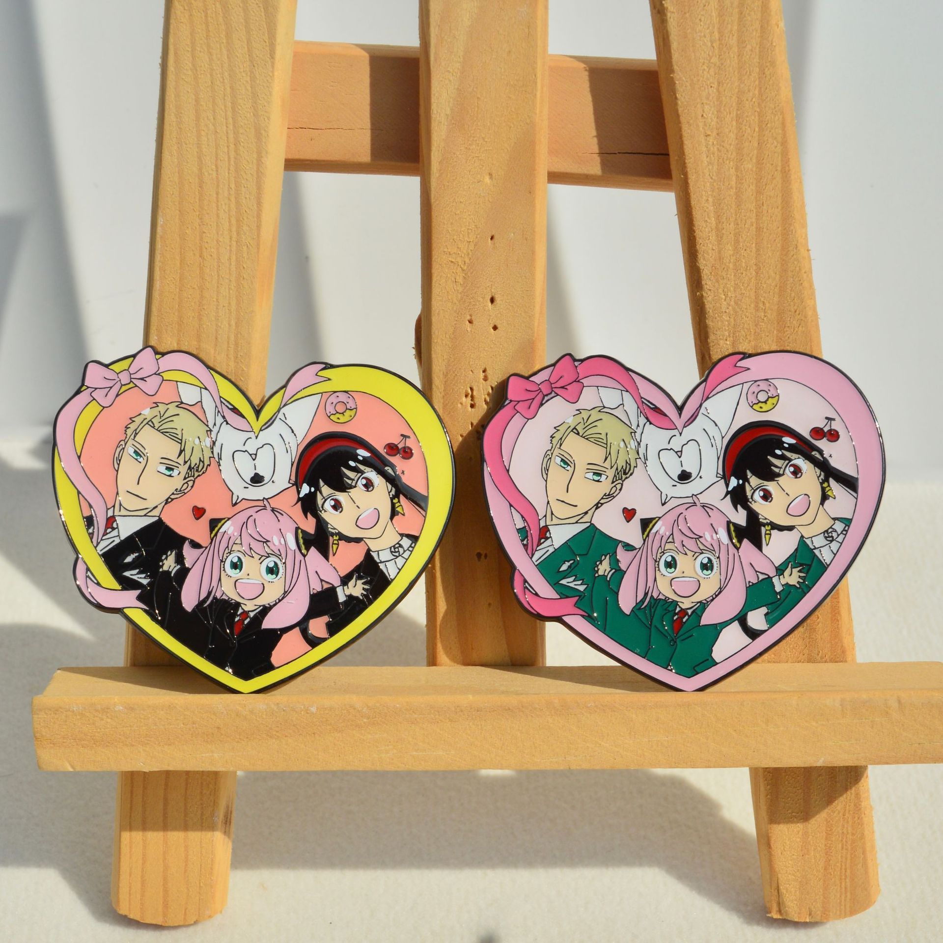 Anime Cosplay Anya - Anya Yor Loid Bond Badge Liontin