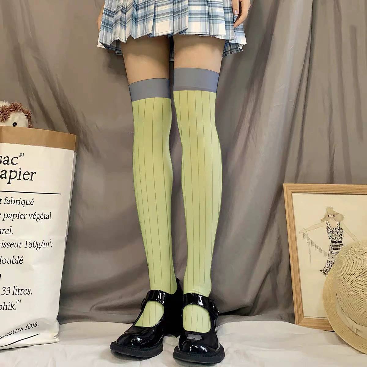 Kaus Kaki Di Atas Lutut Cospla - Anime Cosplay Demon Slayer ulasan dan harga